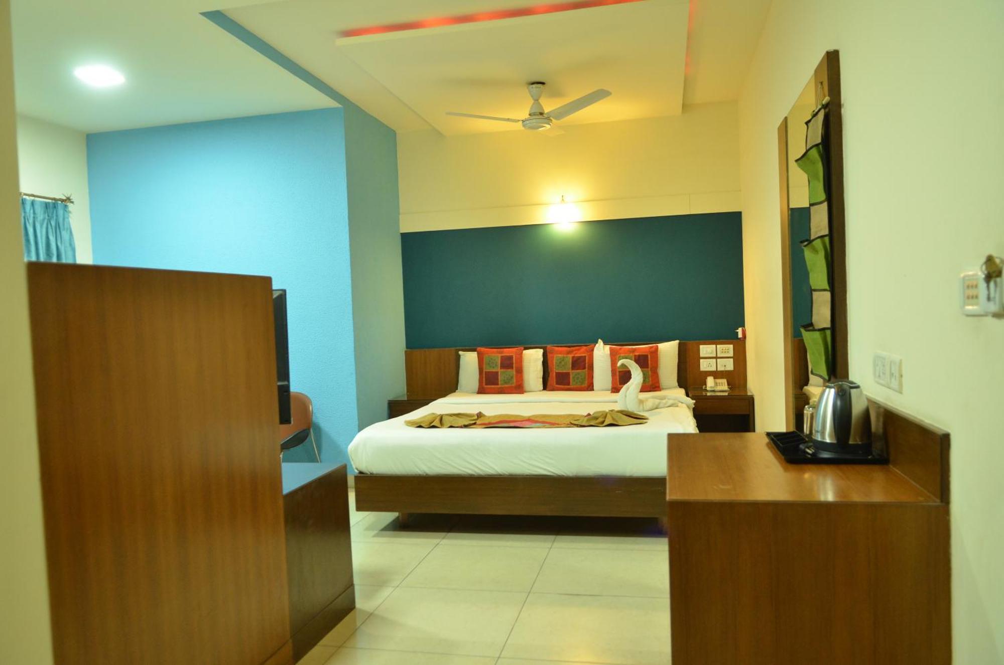 Cubbon Suites - 10 Minute Walk To Mg Road, Mg Road Metro And Church Street Bangalore Extérieur photo