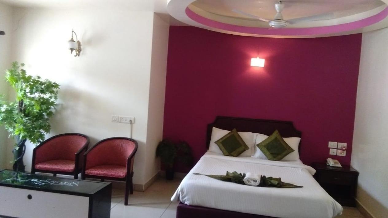 Cubbon Suites - 10 Minute Walk To Mg Road, Mg Road Metro And Church Street Bangalore Extérieur photo
